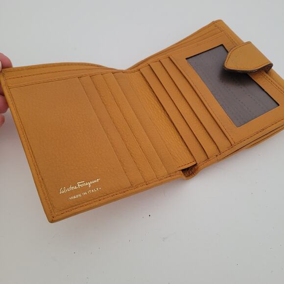 Salvatore Ferragamo Gancini Wallet Medium Bifold Mustard Yellow Leather Unisex - Picture 3 of 12